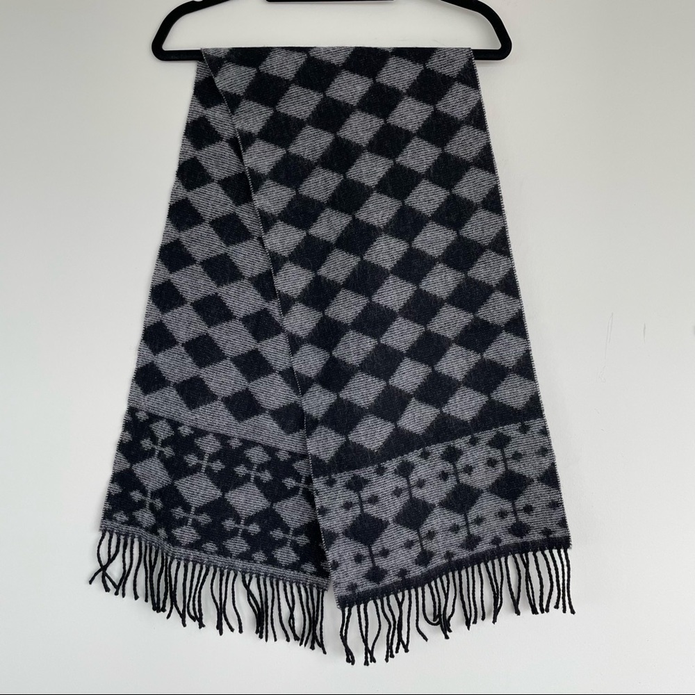 Wool Scarf - Picture 2 of 10